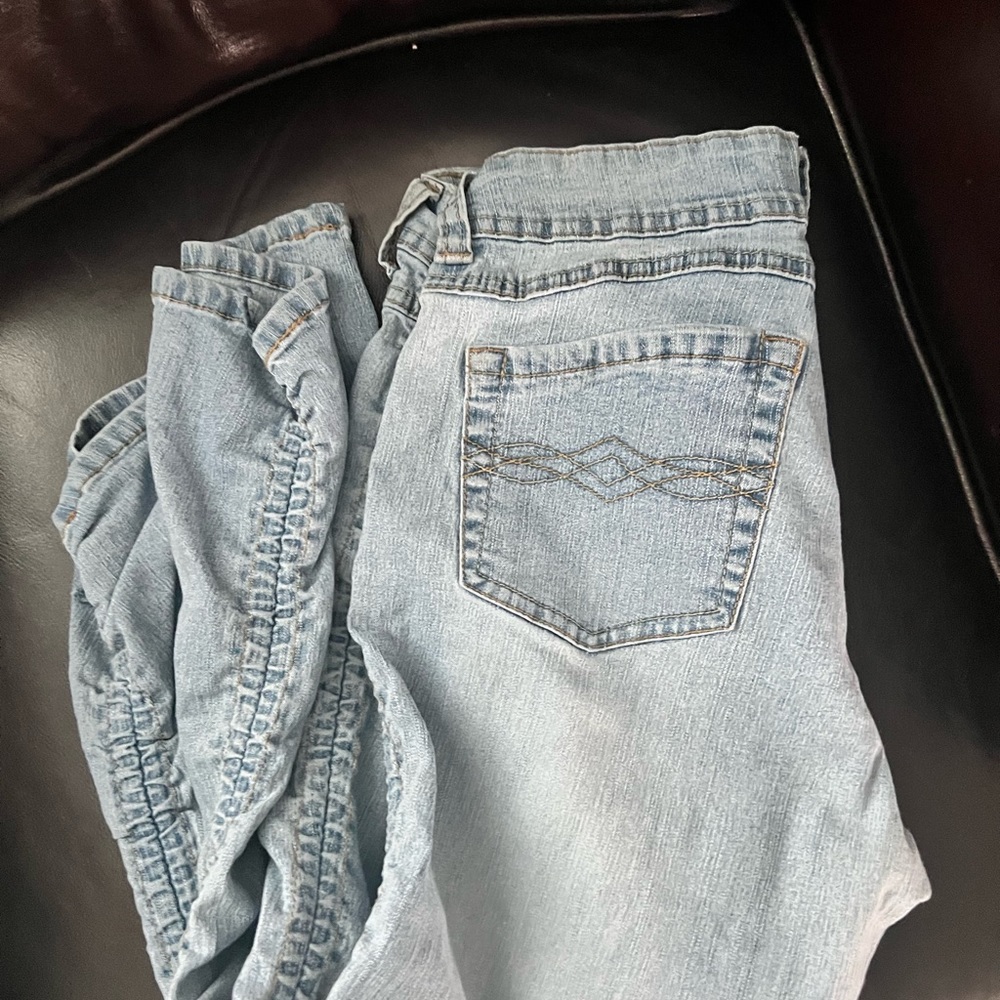 Angels Capris - Picture 5 of 6